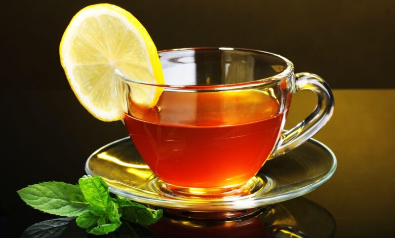 فوائد الشاي الأحمر بالليمون بعد الأكل