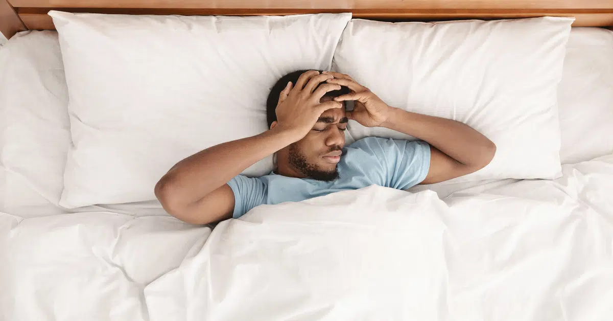 أسباب الشعور بالصداع عند الاستيقاظ من النوم؟