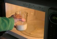 هل تسخين الحليب في الميكرويف خطرا على صحة الإنسان؟